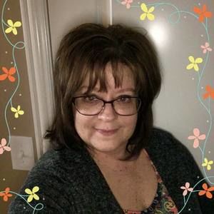 Meet your Posher, Debbie